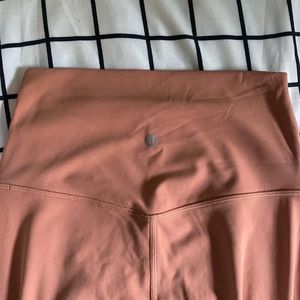 Lululemon pink savannah wunder train leggings | size 4 | asking $40!